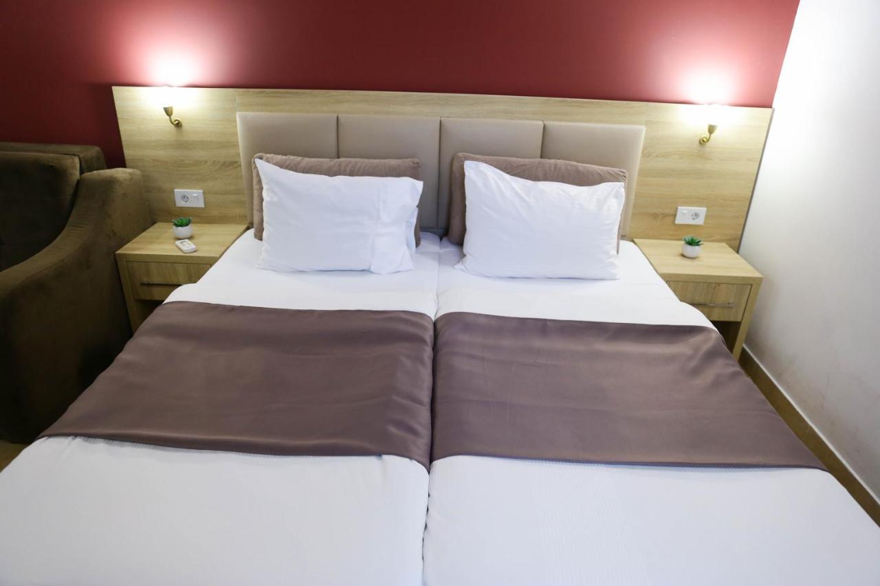 La Hacienda Hotel Улцин Екстериор снимка