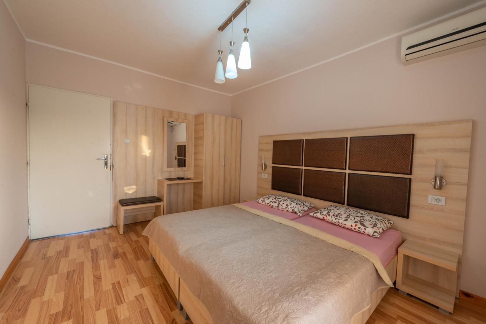 La Hacienda Hotel Улцин Екстериор снимка